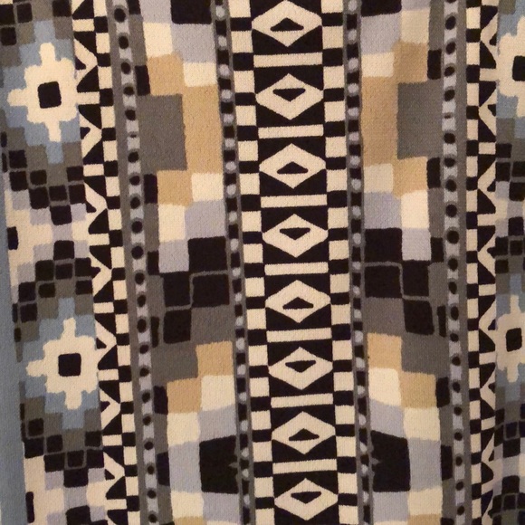 Long sleeve dress - Picture 5 of 9